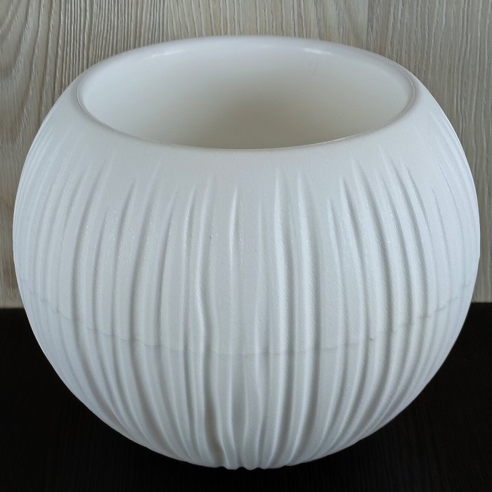 Кашпо "Сфера" V-1,7 л. D-21 см. H-18 см. белый. Арт.КШ-9521. BMC.